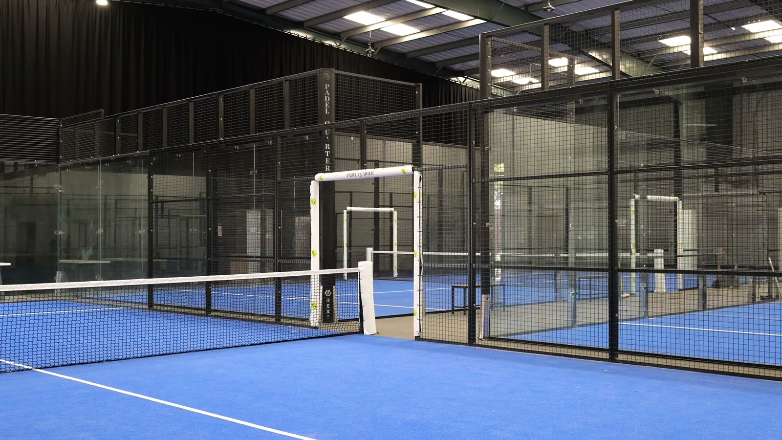 The indoor courts at Padel Quarter